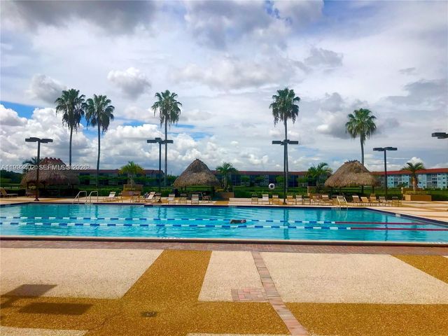 251 SW 132nd Way 204H, Pembroke Pines, FL 33027