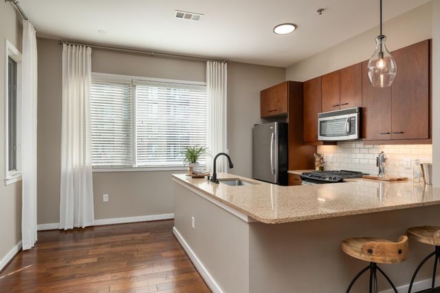 200 Manufacturers Rd Apt 339, Chattanooga, TN 37405