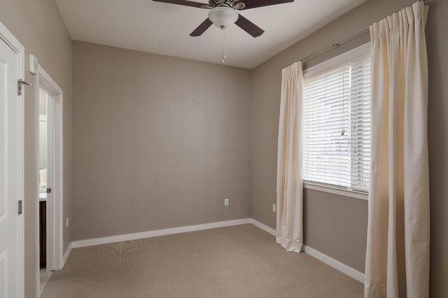 200 Manufacturers Rd Apt 339, Chattanooga, TN 37405