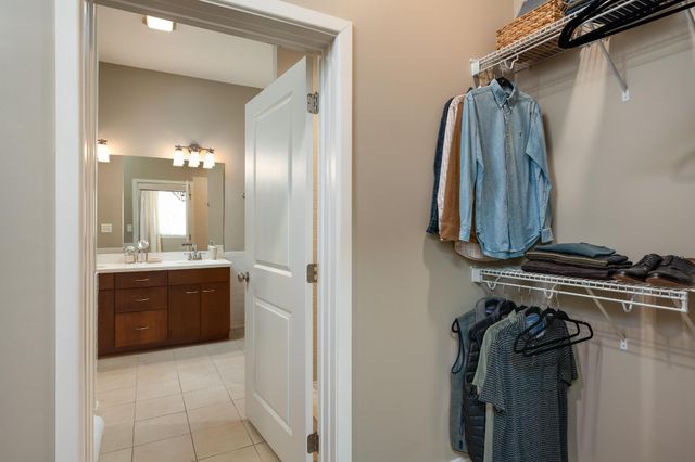 200 Manufacturers Rd Apt 339, Chattanooga, TN 37405