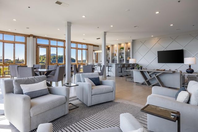 200 Manufacturers Rd Apt 339, Chattanooga, TN 37405