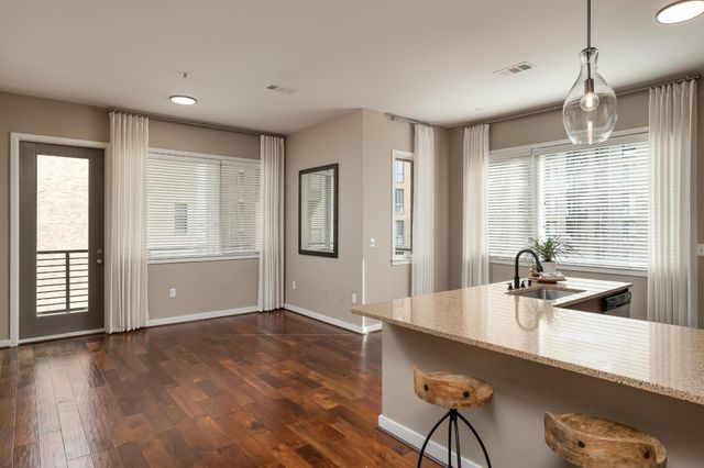 200 Manufacturers Rd Apt 339, Chattanooga, TN 37405