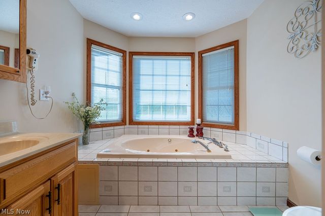 331 Grand C Heights, Mineral Wells, WV 26150