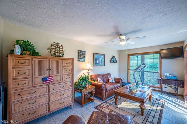 331 Grand C Heights, Mineral Wells, WV 26150