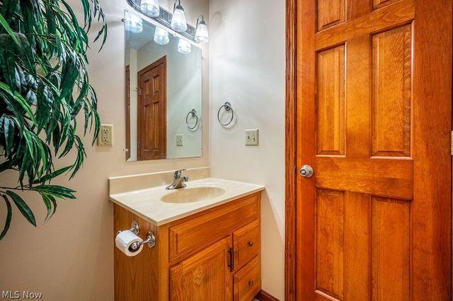 331 Grand C Heights, Mineral Wells, WV 26150