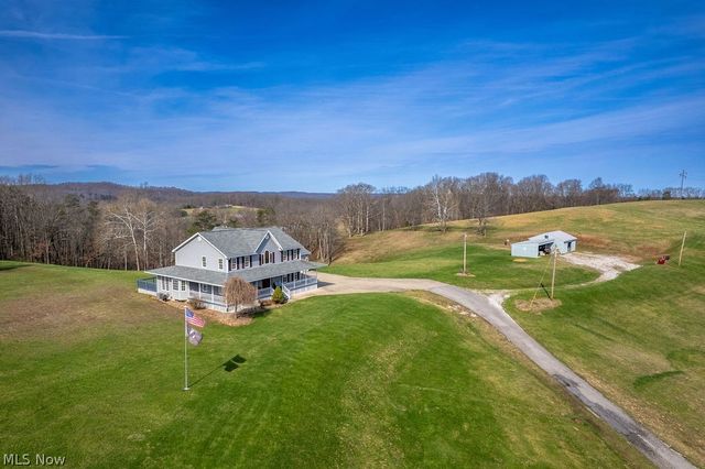 331 Grand C Heights, Mineral Wells, WV 26150