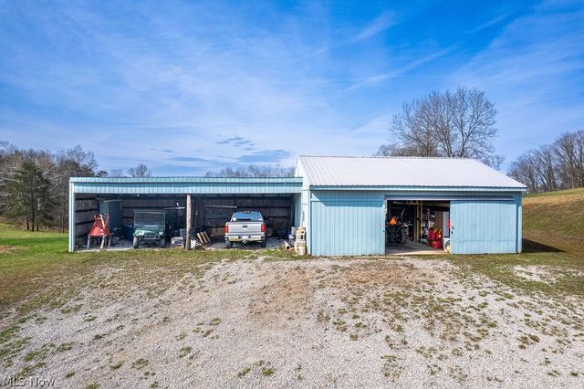 331 Grand C Heights, Mineral Wells, WV 26150