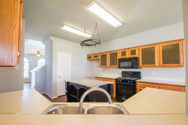8512 Clearbrook Drive, Fort Worth, TX 76123