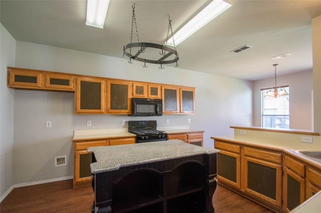 8512 Clearbrook Drive, Fort Worth, TX 76123