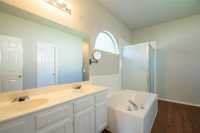 8512 Clearbrook Drive, Fort Worth, TX 76123