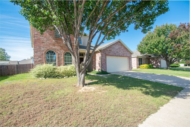 8512 Clearbrook Drive, Fort Worth, TX 76123