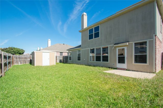8512 Clearbrook Drive, Fort Worth, TX 76123