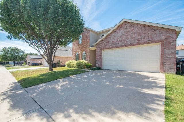 8512 Clearbrook Drive, Fort Worth, TX 76123