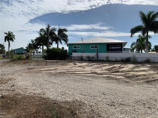 3977 Coconut DR, Other, FL 33956