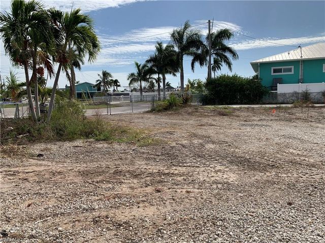 3977 Coconut DR, Other, FL 33956