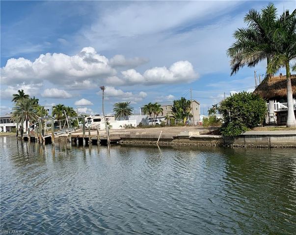 3977 Coconut DR, Other, FL 33956