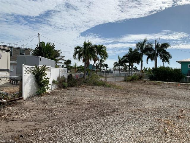 3977 Coconut DR, Other, FL 33956