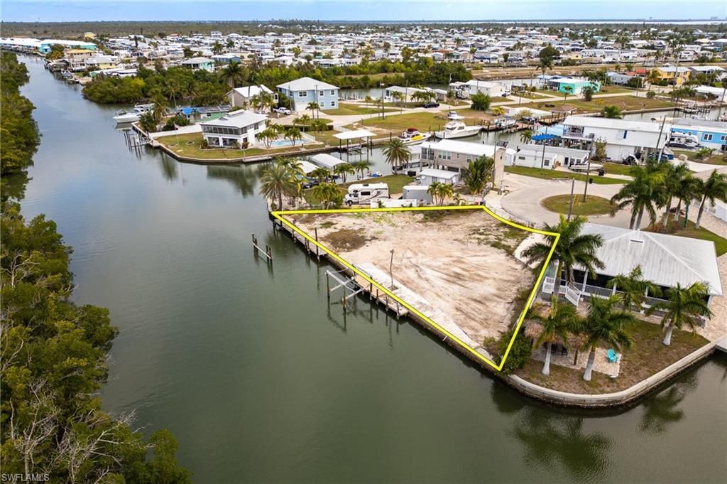 3977 Coconut DR, ST. JAMES CITY, FL 33956 — photo 4