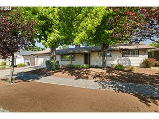 2235 POLK St, Eugene, OR 97405