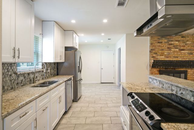 731 E Cherry Street, Duncanville, TX 75116