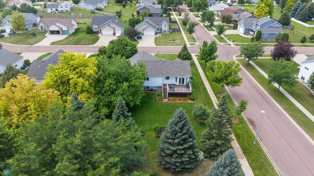 3310 28th Avenue S, Fargo, ND 58103