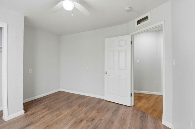 8715 E Street, Oakland, CA 94621
