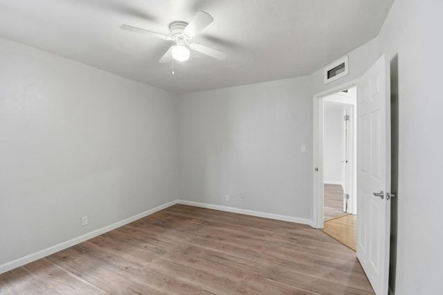 8715 E Street, Oakland, CA 94621