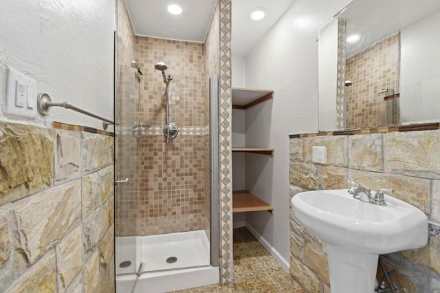 8715 E Street, Oakland, CA 94621