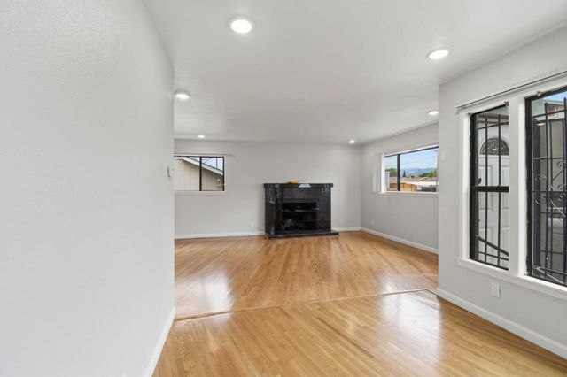 8715 E Street, Oakland, CA 94621