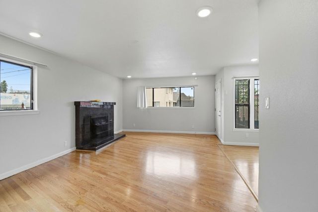 8715 E Street, Oakland, CA 94621