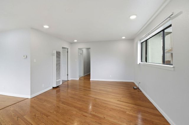 8715 E Street, Oakland, CA 94621