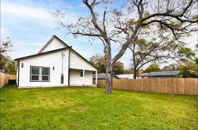 1418 Edgemont Avenue, Dallas, TX 75216