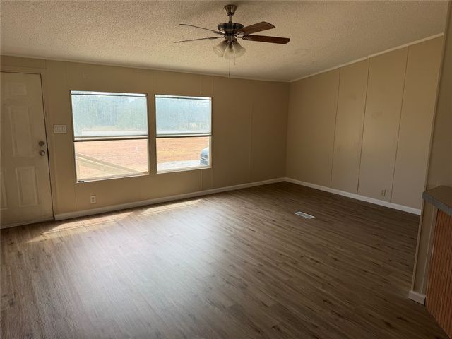143 Summit Ridge Lane, Springtown, TX 76082