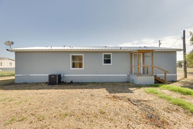 143 Summit Ridge Lane, Springtown, TX 76082