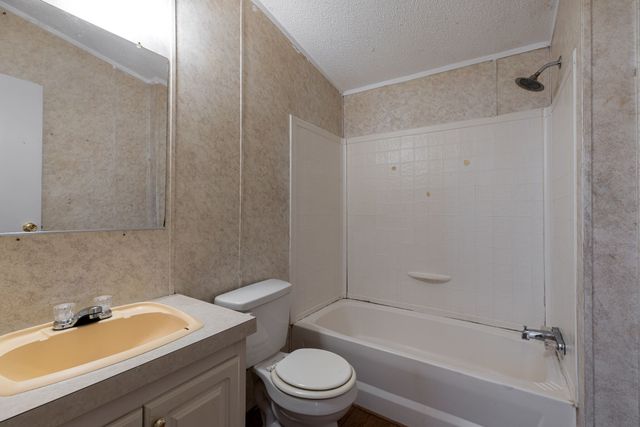 143 Summit Ridge Lane, Springtown, TX 76082