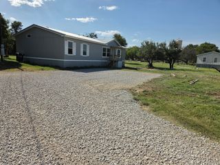 143 Summit Ridge Lane, Springtown, TX 76082