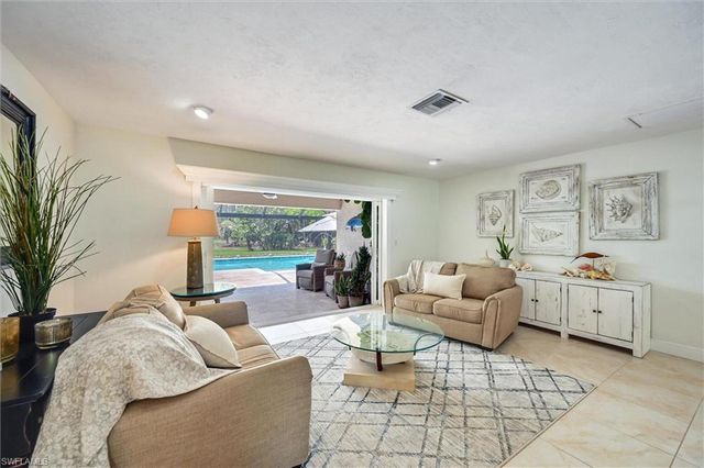 3480 19th AVE SW, Naples, FL 34117