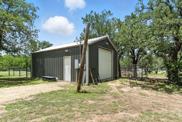 11140 Light Road, Lipan, TX 76462