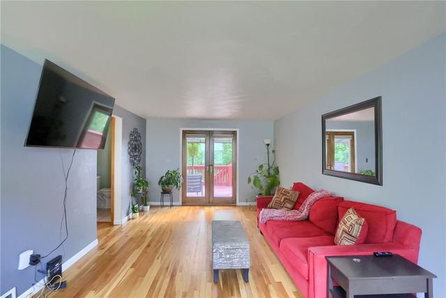 1132 Oblock Rd, Plum Boro, PA 15239