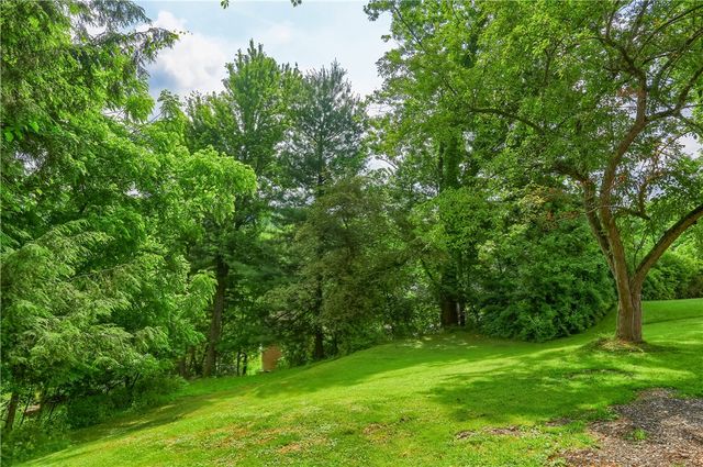 1132 Oblock Rd, Plum Boro, PA 15239