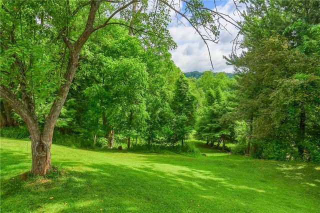 1132 Oblock Rd, Plum Boro, PA 15239