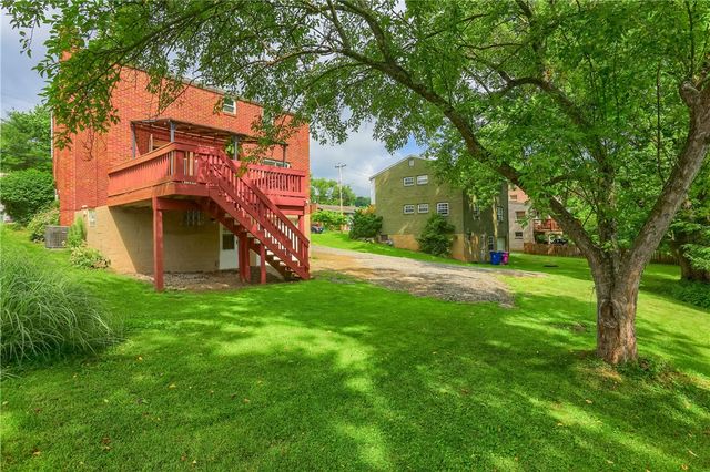 1132 Oblock Rd, Plum Boro, PA 15239