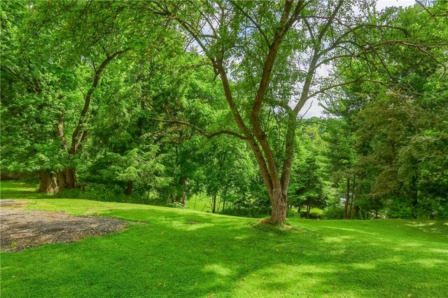 1132 Oblock Rd, Plum Boro, PA 15239