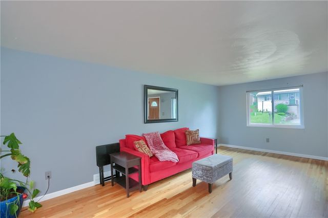 1132 Oblock Rd, Plum Boro, PA 15239