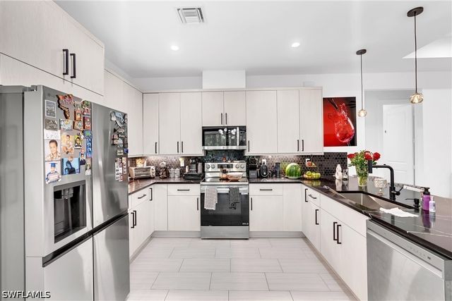4406 31st AVE NE, Naples, FL 34120