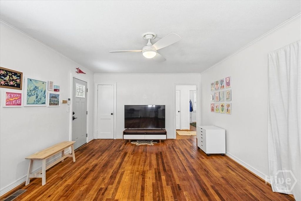 Image 10 of property listing at 414 E 66th Street, Savannah, GA 31405