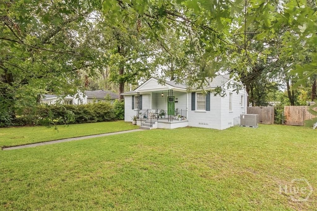 Image 25 of property listing at 414 E 66th Street, Savannah, GA 31405