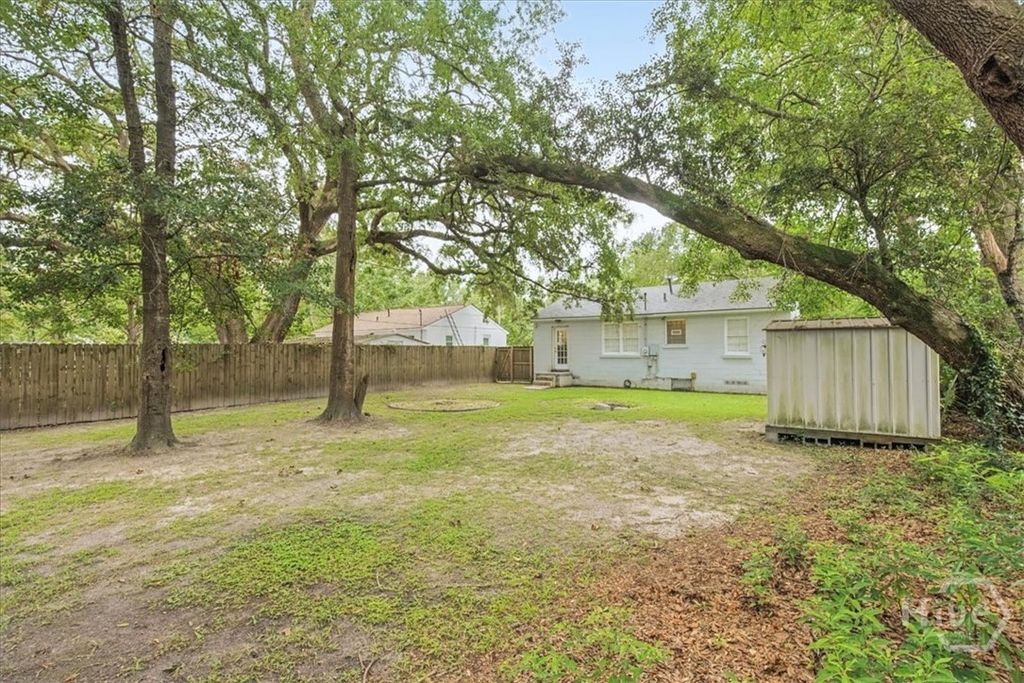 Image 28 of property listing at 414 E 66th Street, Savannah, GA 31405