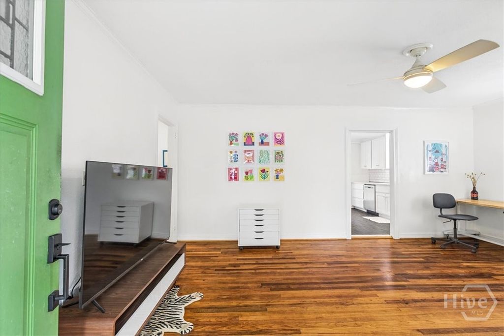 Image 4 of property listing at 414 E 66th Street, Savannah, GA 31405
