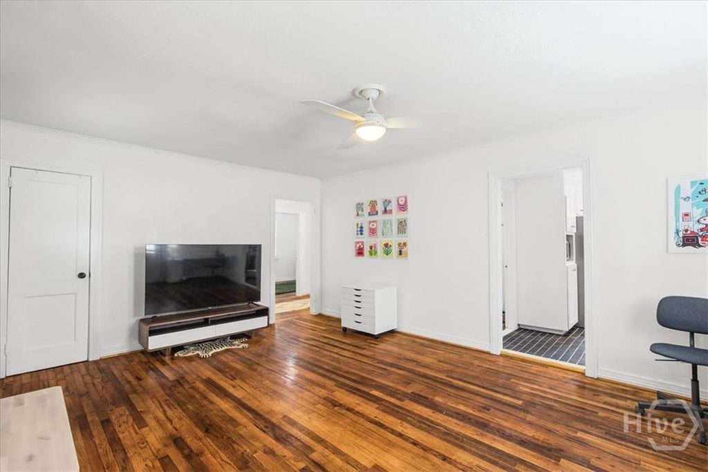 Image 8 of property listing at 414 E 66th Street, Savannah, GA 31405